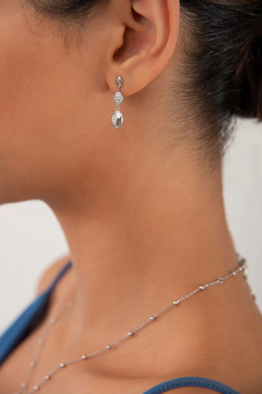 Savio Gümüş Oval Parlak Yüzeyli Kristal Taş detaylı 925 Gümüş Küpe